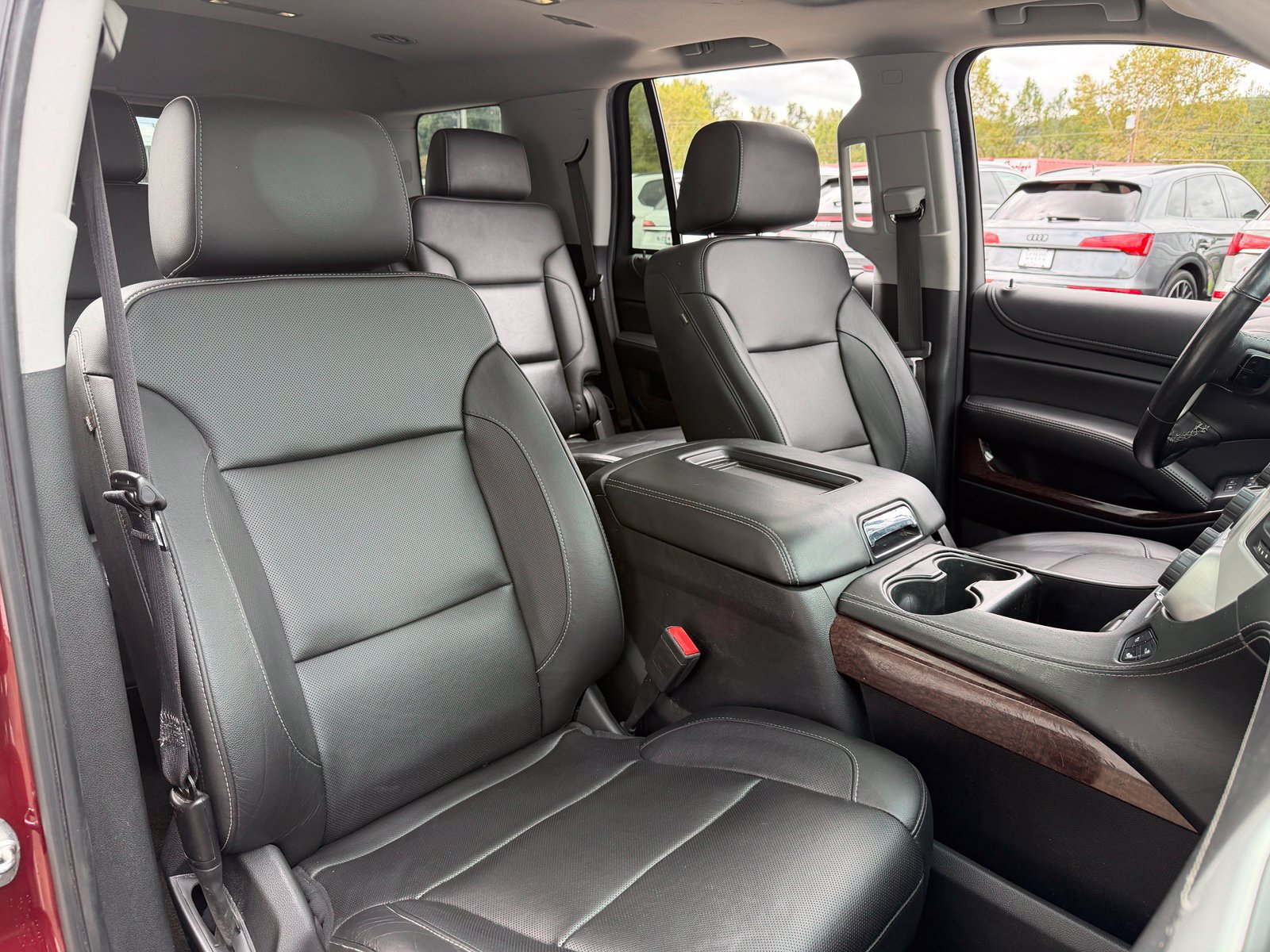 Used 2018 GMC Yukon SLT w/ HD Trailering Package AWD/4WD image 24