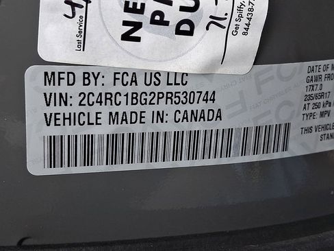 Used 2023 Chrysler Pacifica Touring-L image 20