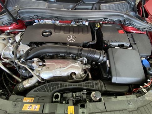 Used 2022 Mercedes-Benz GLA 250 4MATIC image 33