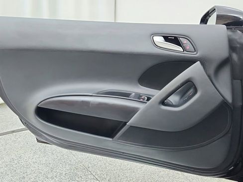 Used 2014 Audi R8 V8 w/ Convenience Package image 16