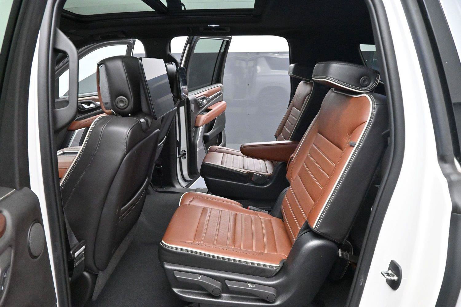Used 2023 GMC Yukon XL Denali Ultimate AWD/4WD image 34