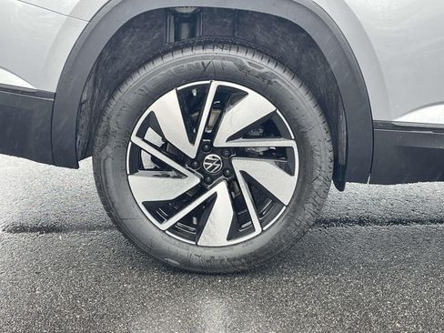 New 2026 Volkswagen Atlas SE FWD image 9