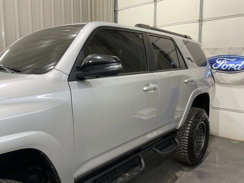 Used 2019 Toyota 4Runner TRD Off-Road image 5