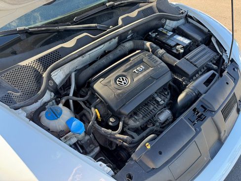 Used 2017 Volkswagen Beetle 1.8T SE FWD image 21