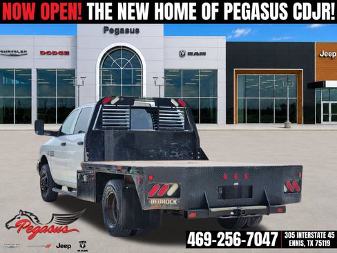 Used 2018 RAM 3500 Tradesman w/ Chrome Appearance Group AWD/4WD image 4