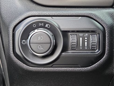 Used 2021 Jeep Gladiator Sport AWD/4WD image 20