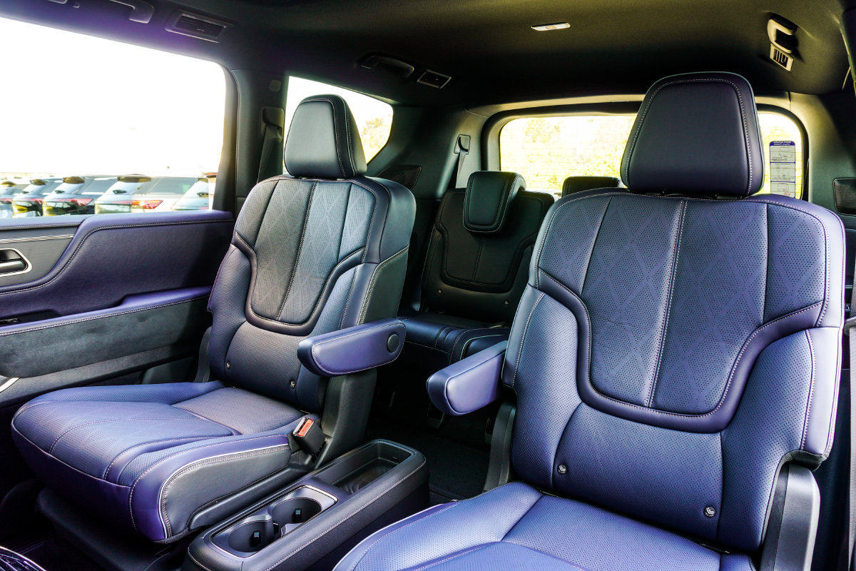 Certified 2026 INFINITI QX80 4WD w/ Sport Exterior Package image 40