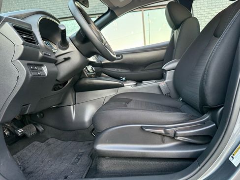 Used 2023 Nissan Leaf S image 24