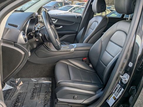 Used 2021 Mercedes-Benz GLC 300 4MATIC image 19