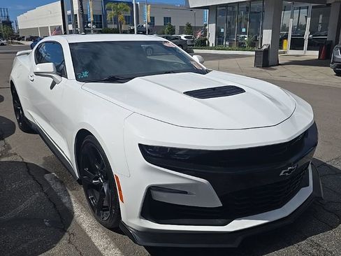 Used 2019 Chevrolet Camaro SS RWD image 2