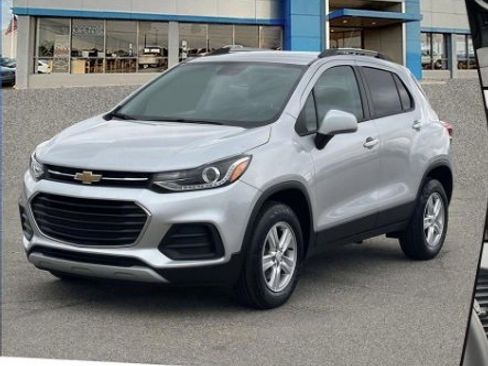 Used 2022 Chevrolet Trax LT w/ LT Convenience Package image 2