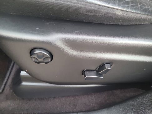 Used 2019 Jeep Grand Cherokee Altitude image 18