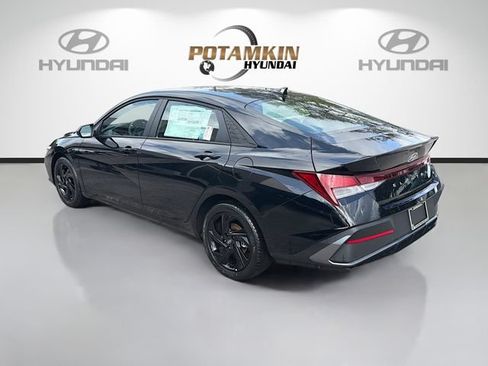 Certified 2026 Hyundai Elantra Sport FWD image 7