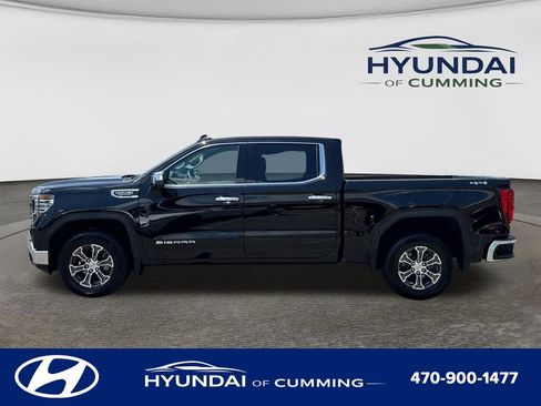 Used 2025 GMC Sierra 1500 SLT AWD/4WD image 4