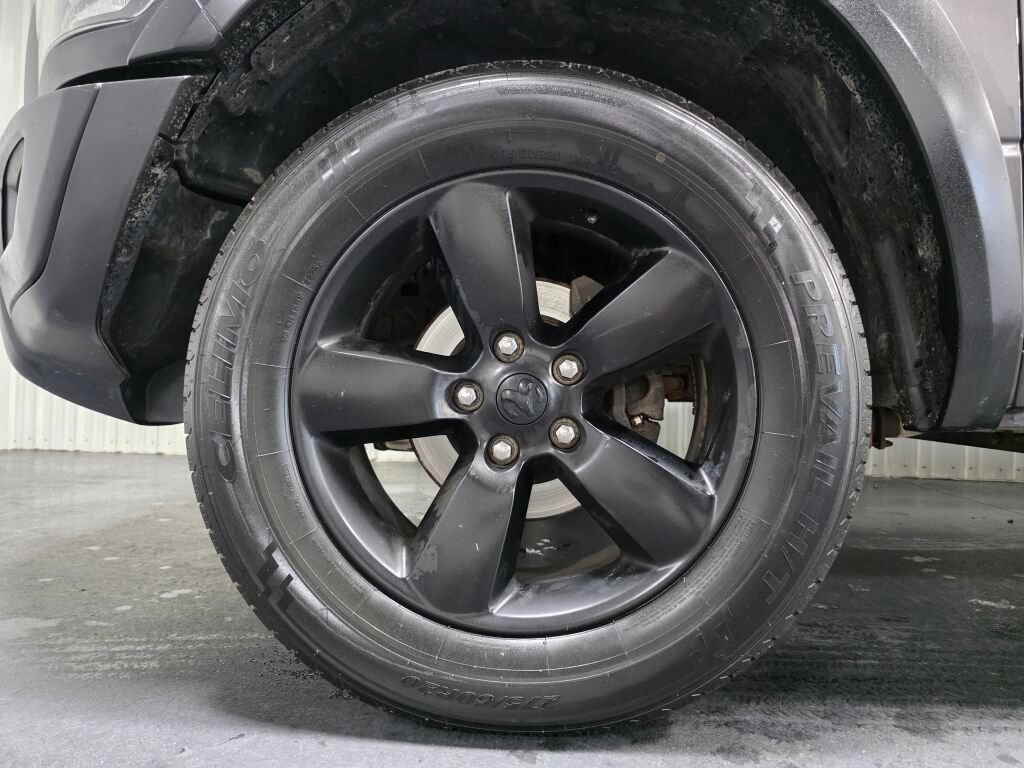 Used 2020 RAM 1500 Warlock AWD/4WD image 5