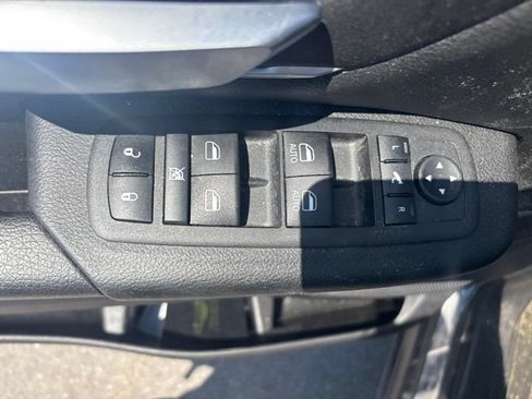 Used 2023 RAM 1500 Big Horn AWD/4WD image 35