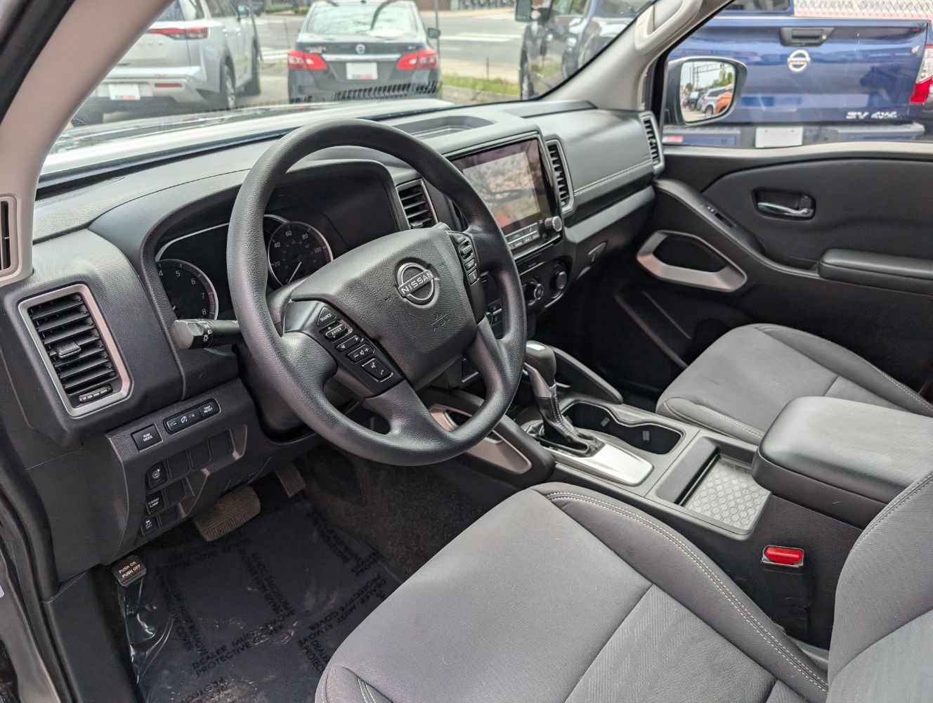 Used 2022 Nissan Frontier SV w/ Technology Package RWD image 12