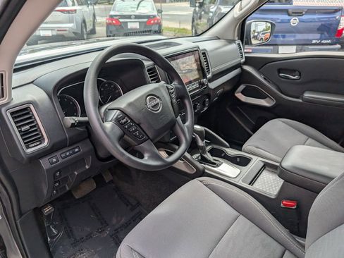 Used 2022 Nissan Frontier SV w/ Technology Package image 12
