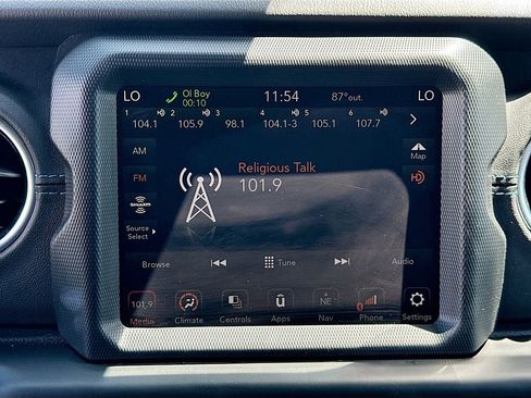 Used 2022 Jeep Wrangler Unlimited Rubicon 4xe w/ Safety Group image 16