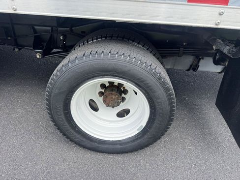 Used 2019 Ford E-450 and Econoline 450 Super Duty w/ Power Windows & Locks Group RWD image 25