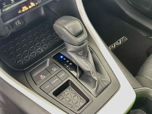 Used 2023 Toyota RAV4 XLE w/ Convenience Package FWD image 21