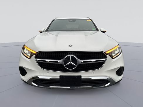 Used 2024 Mercedes-Benz GLC 300 4MATIC image 4