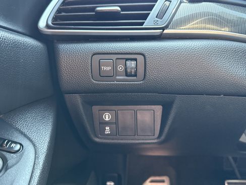 Used 2021 Honda Accord Sport image 26