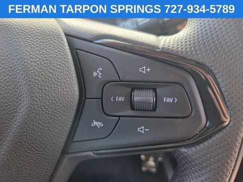 Used 2025 Chevrolet Trax LS w/ Driver Confidence Package FWD image 28