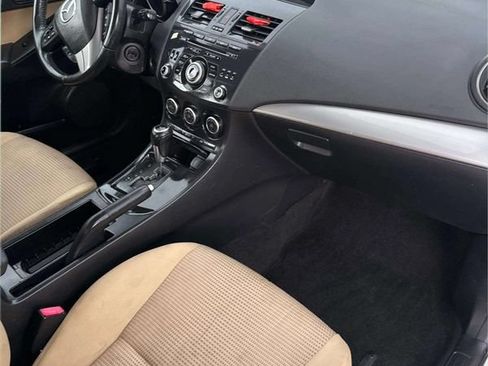Used 2013 MAZDA MAZDA3 i Touring FWD image 9