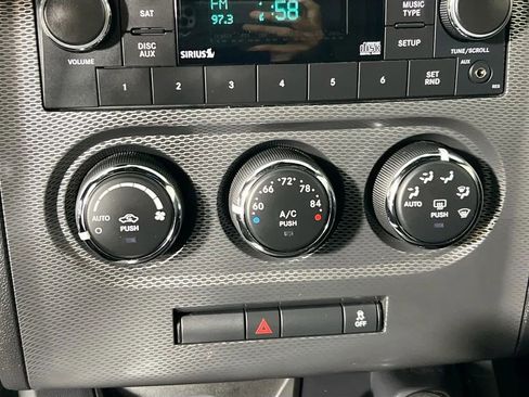 Used 2013 Dodge Challenger R/T image 15