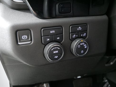 Used 2023 Chevrolet Silverado 1500 LT image 26