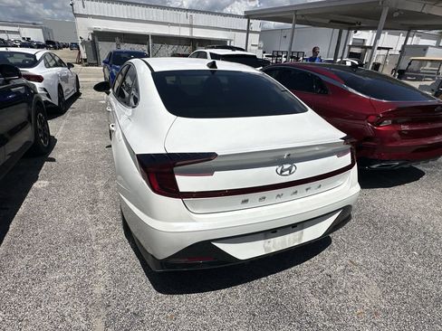 Used 2022 Hyundai Sonata SEL w/ Preferred Accessory Package FWD image 10