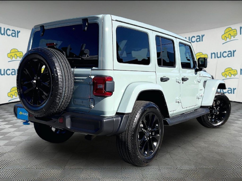 Used 2024 Jeep Wrangler Unlimited Sahara w/ Technology Group AWD/4WD image 6
