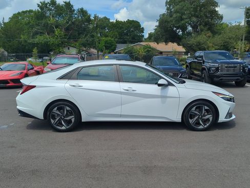 Used 2023 Hyundai Elantra Limited FWD image 8