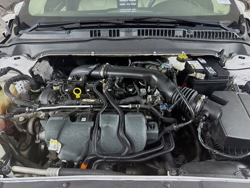 Used 2018 Ford Fusion Titanium image 34