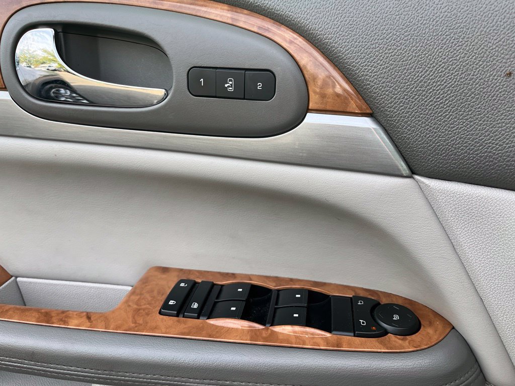 Used 2012 Buick Enclave Leather FWD image 11