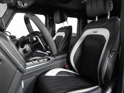 Used 2025 Mercedes-Benz G 63 AMG 4MATIC image 16