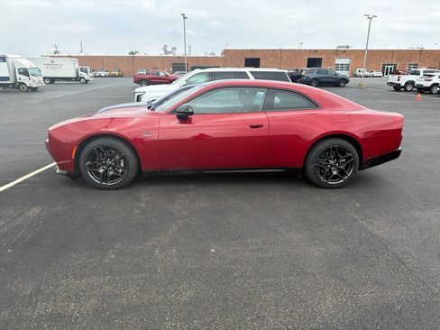 Used 2024 Dodge Charger Daytona R/T w/ Plus Group AWD/4WD image 1