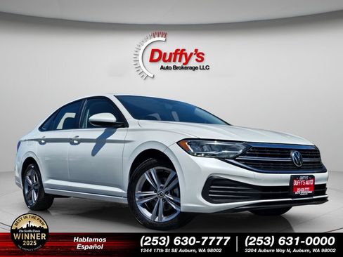 Used 2024 Volkswagen Jetta SE FWD image 1