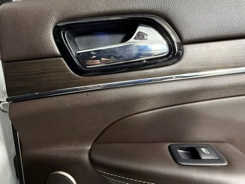 Used 2019 Jeep Grand Cherokee Overland image 29