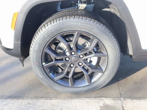 New 2025 Jeep Grand Cherokee L Limited image 20