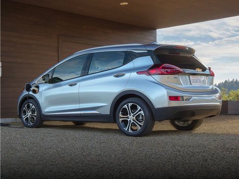 Used 2017 Chevrolet Bolt LT FWD image 1