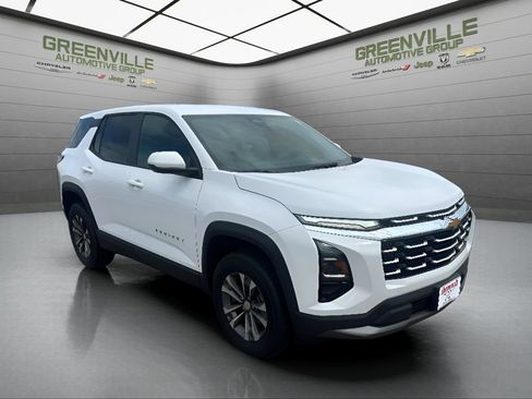 Used 2025 Chevrolet Equinox LT FWD image 3