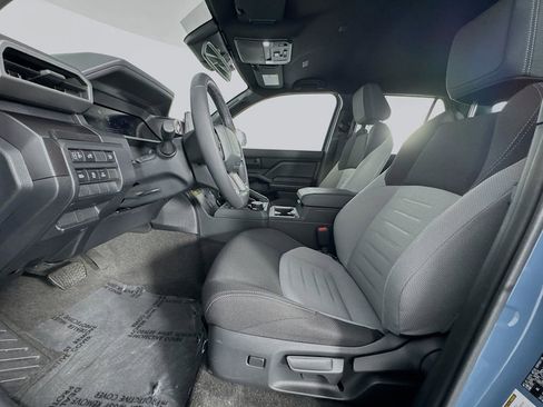 Used 2025 Toyota 4Runner TRD Off-Road image 12