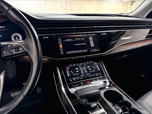 Used 2019 Audi Q8 Prestige w/ Adaptive Chassis Package AWD/4WD image 9