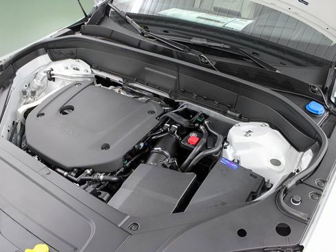 New 2026 Volvo XC90 B6 Ultra w/ Protection Package Premier image 27