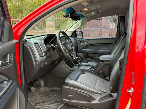 Used 2015 Chevrolet Colorado Z71 RWD image 6