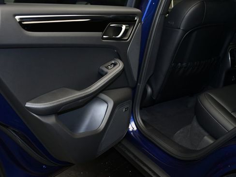 New 2026 Porsche Macan AWD/4WD image 18