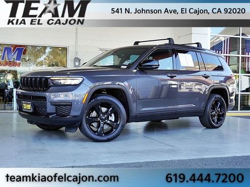 Used 2022 Jeep Grand Cherokee L Laredo image 2