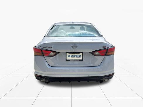 Used 2025 Nissan Altima 2.5 SR FWD image 7